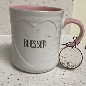 NWT.  Heartland Hive, 20oz., ceramic mug.